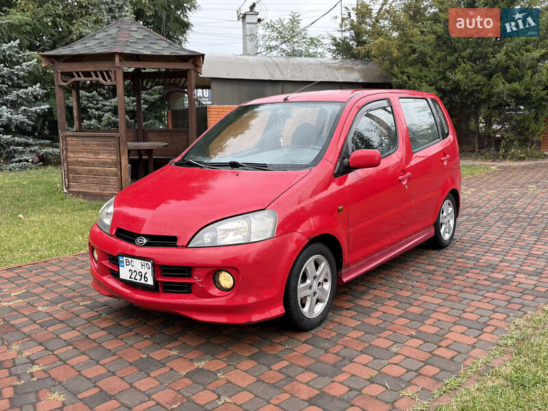 Микровэн Daihatsu YRV 2002 в 