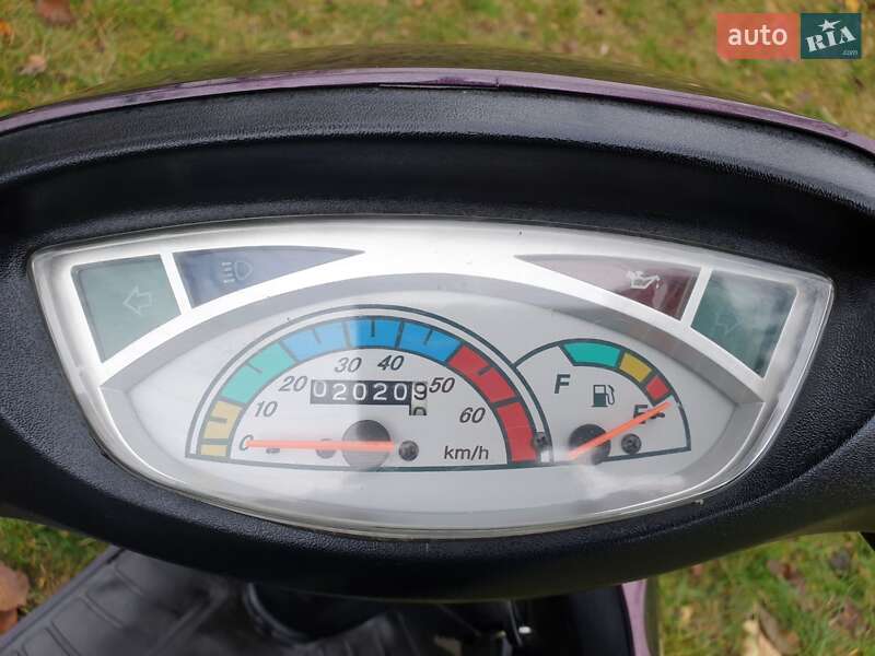 Скутер Defiant Kamei 2006 в Ржищеві