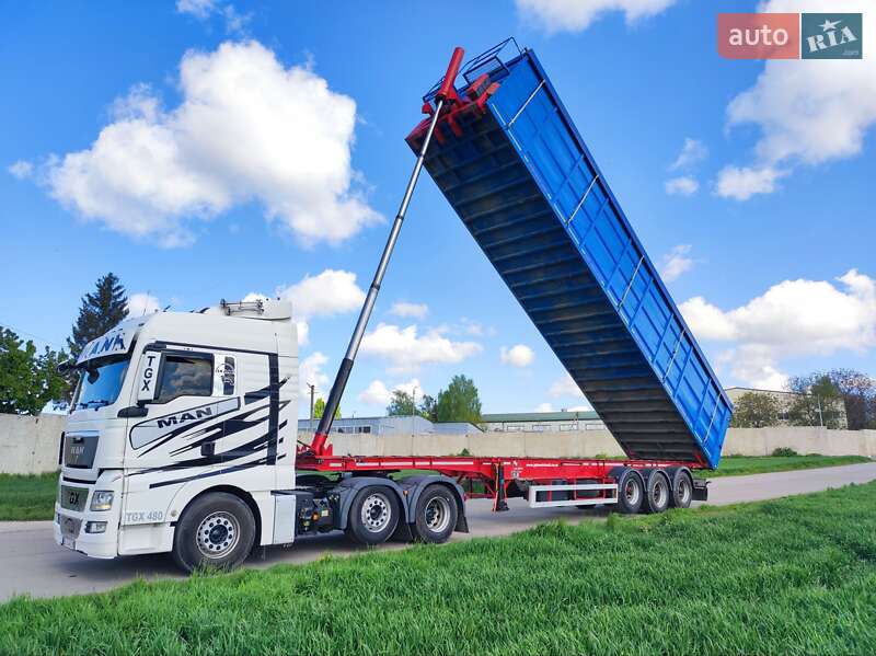 Dennison 40 FT 2002