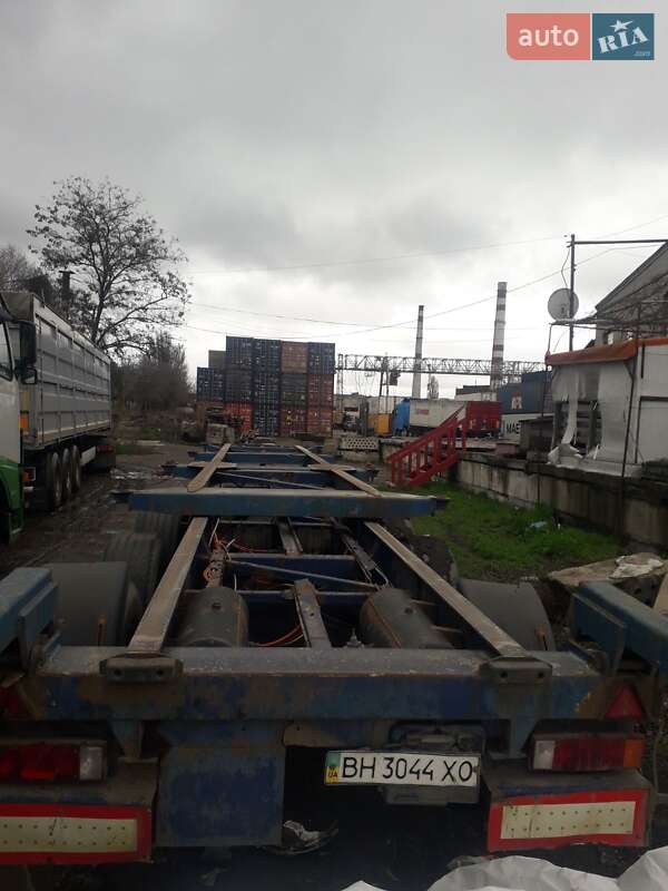 Контейнеровоз Dennison EF 2000 в Одессе