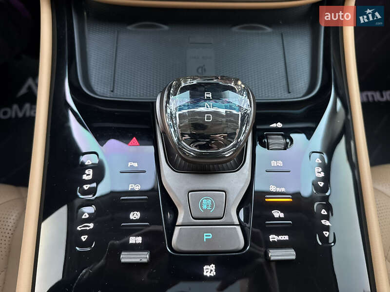 Микровэн Denza D9 2023 в Киеве