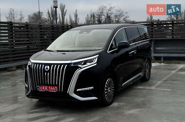 Минивэн Denza D9 2023 в Киеве