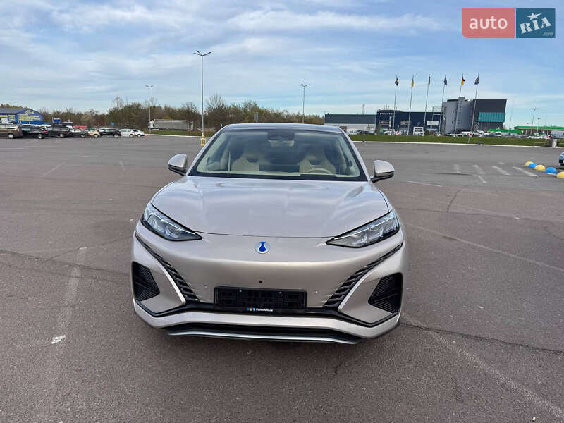 Позашляховик / Кросовер Denza N7 2023 в Львові фото 10 Позашляховик / Кросовер Denza N7 2023 в Львові