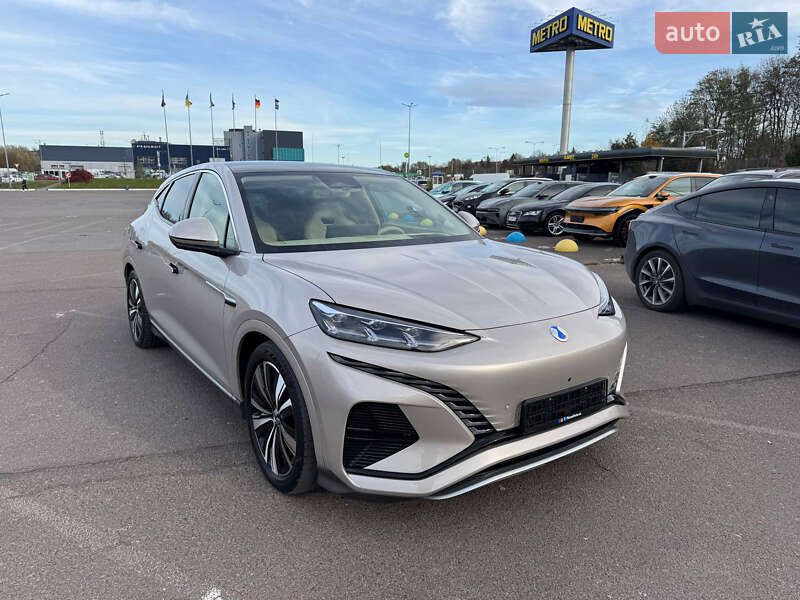 Позашляховик / Кросовер Denza N7 2023 в Львові фото 15 Позашляховик / Кросовер Denza N7 2023 в Львові