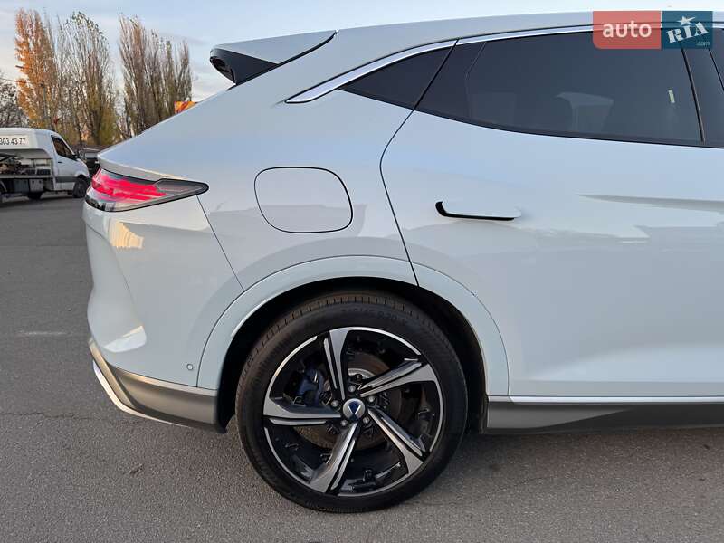 Позашляховик / Кросовер Denza N7 2023 в Києві фото 30 Позашляховик / Кросовер Denza N7 2023 в Києві