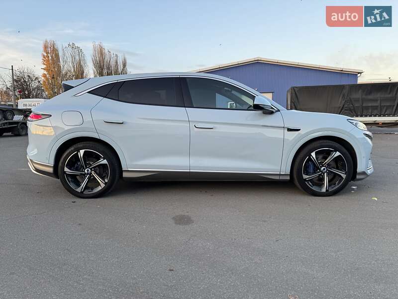 Позашляховик / Кросовер Denza N7 2023 в Києві фото 27 Позашляховик / Кросовер Denza N7 2023 в Києві