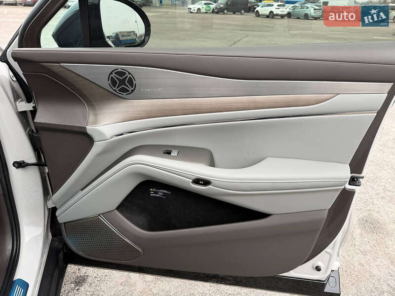 Позашляховик / Кросовер Denza N7 2024 в Львові фото 21 Позашляховик / Кросовер Denza N7 2024 в Львові