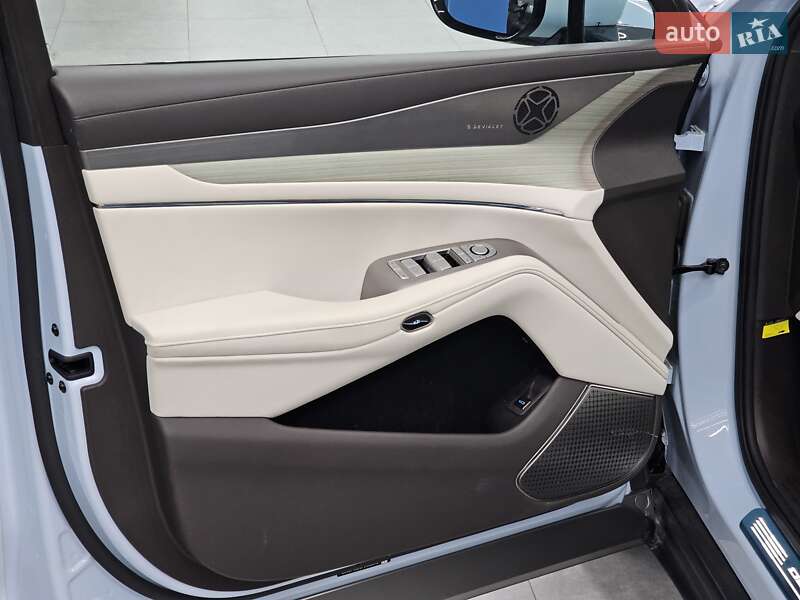 Позашляховик / Кросовер Denza N7 2023 в Дніпрі