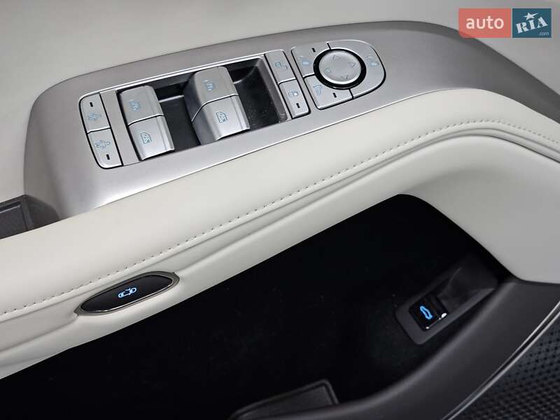 Позашляховик / Кросовер Denza N7 2023 в Дніпрі