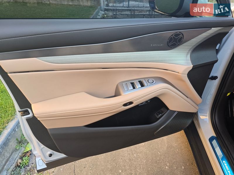 Внедорожник / Кроссовер Denza N7 2023 в Хмельницком