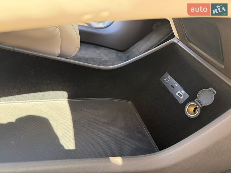 Позашляховик / Кросовер Denza N7 2024 в Києві фото 45 Позашляховик / Кросовер Denza N7 2024 в Києві