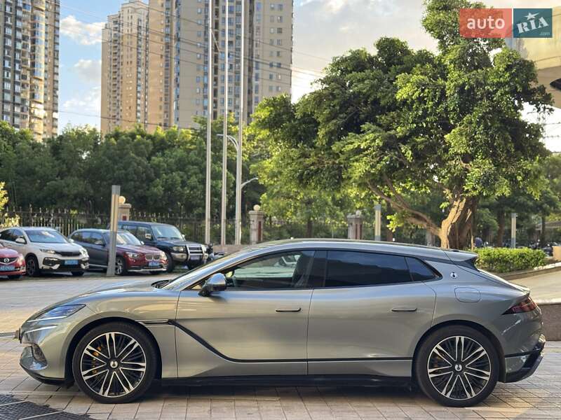 Лифтбек Denza Z9 GT 2024 в Ужгороде