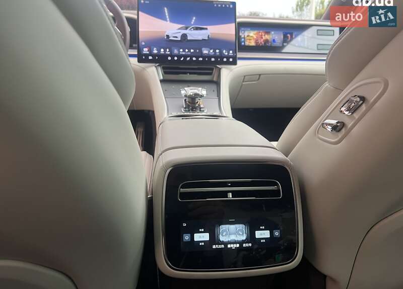 Ліфтбек Denza Z9 GT 2024 в Львові