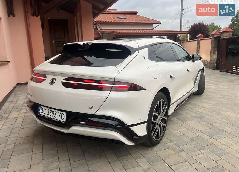 Ліфтбек Denza Z9 GT 2024 в Львові