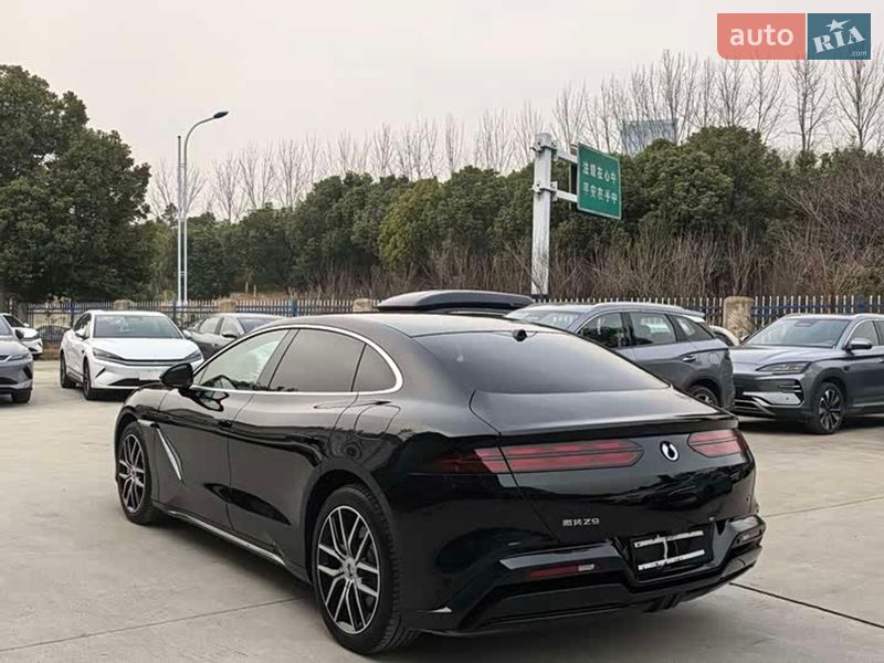 Фастбэк Denza Z9 2024 в Днепре