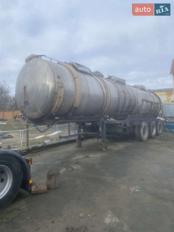 Цистерна полуприцеп Dijkstra DRVO 1982 в Городке