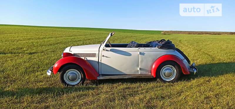 Кабріолет DKW F8 1939 в Львові