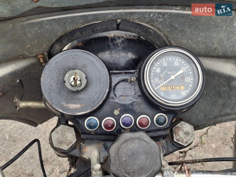 Мотоцикл с коляской Днепр (КМЗ) 10-36 1982 в Изяславе