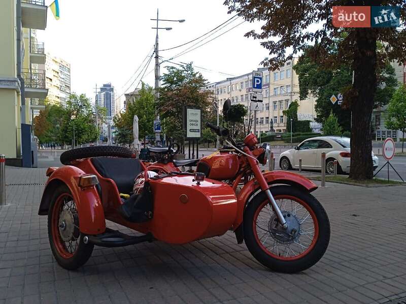 Мотоцикл з коляскою Днепр (КМЗ) Днепр-11 1991 в Бучі