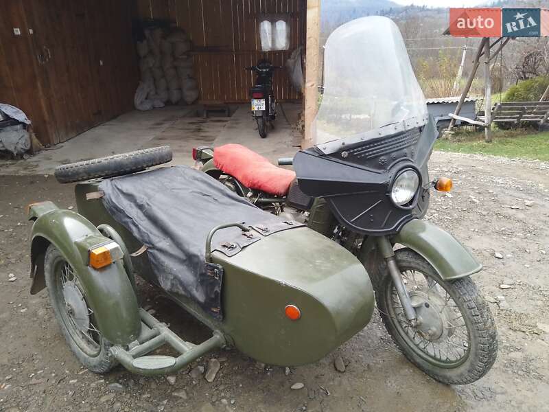 Мотоцикл з коляскою Днепр (КМЗ) Днепр-11 1991 в Вижниці