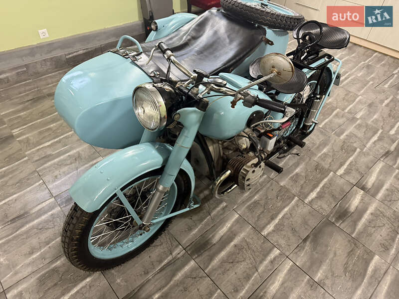 Мотоцикл с коляской Днепр (КМЗ) М-72 1961 в Киеве