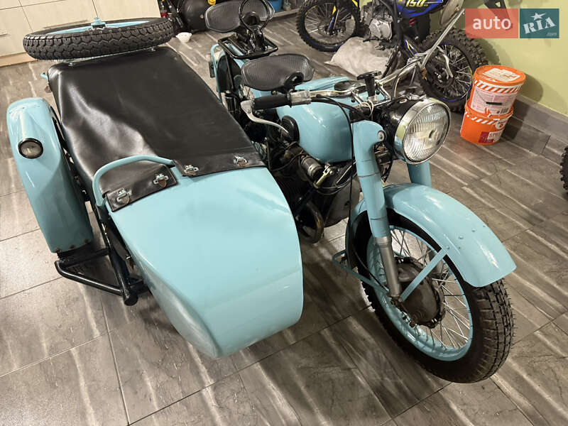 Мотоцикл с коляской Днепр (КМЗ) М-72 1961 в Киеве