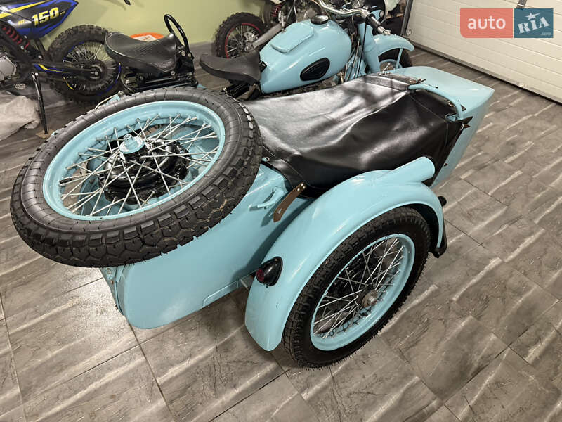 Мотоцикл с коляской Днепр (КМЗ) М-72 1961 в Киеве