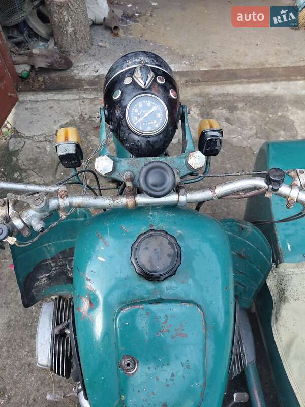Мотоцикл з коляскою Дніпро (КМЗ) МТ-9 1971 в Балті