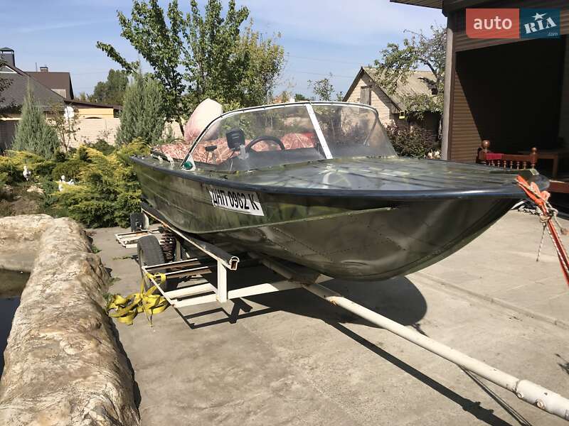 Катер Днепр 1 1980 в Дніпрі