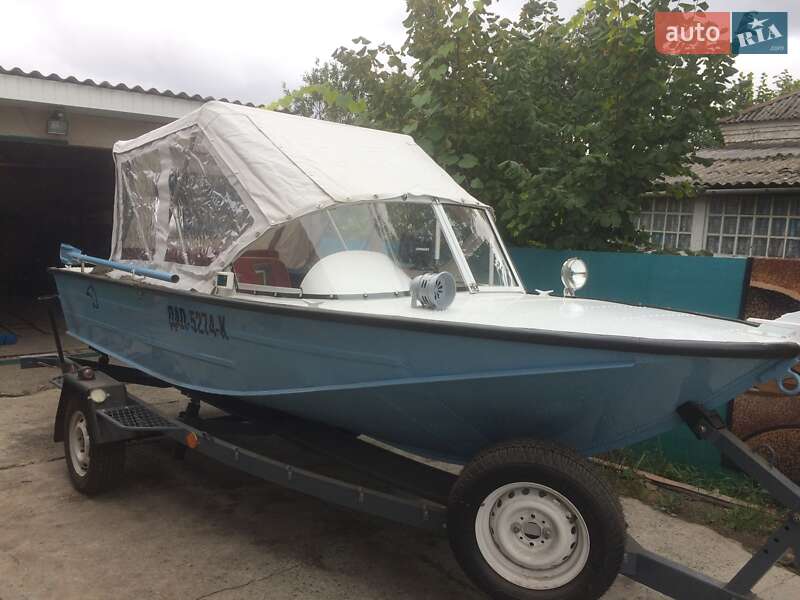 Катер Днепр 1 1980 в Конотопе