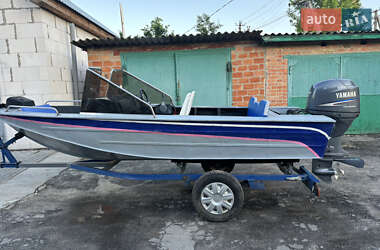 Лодка Днепр 1 1990 в 