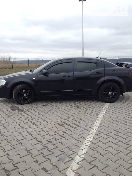Dodge Avenger 2008 года