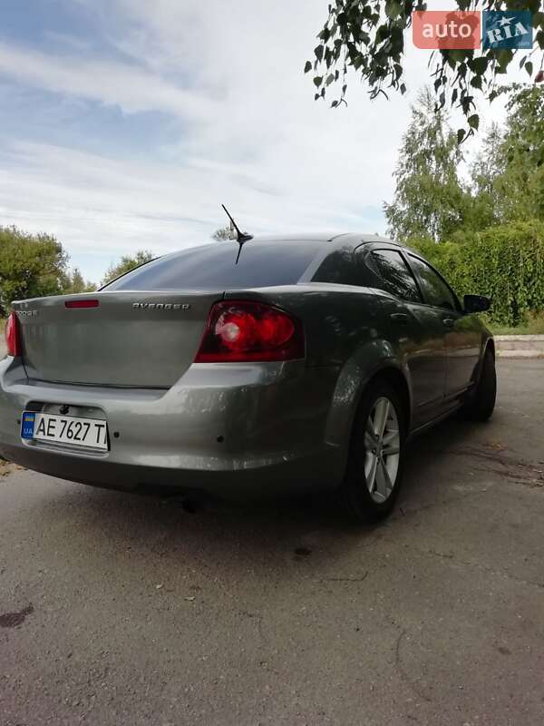 Седан Dodge Avenger 2012 в Днепре