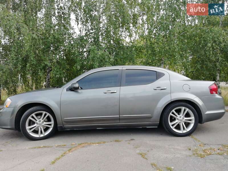 Седан Dodge Avenger 2012 в Днепре
