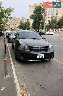 Седан Dodge Avenger 2013 в Києві