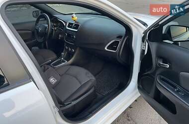 Седан Dodge Avenger 2013 в 