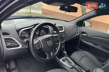 Седан Dodge Avenger 2013 в 