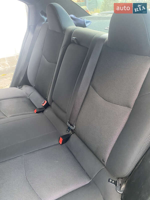 Седан Dodge Avenger 2013 в Днепре