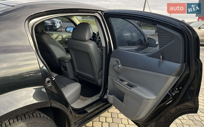 Седан Dodge Avenger 2008 в Мукачевому