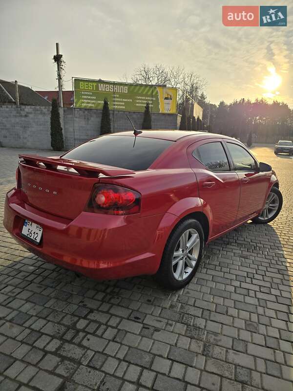 Седан Dodge Avenger 2013 в Кропивницком