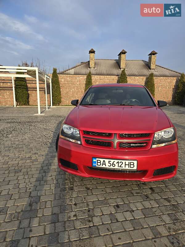 Седан Dodge Avenger 2013 в Кропивницком