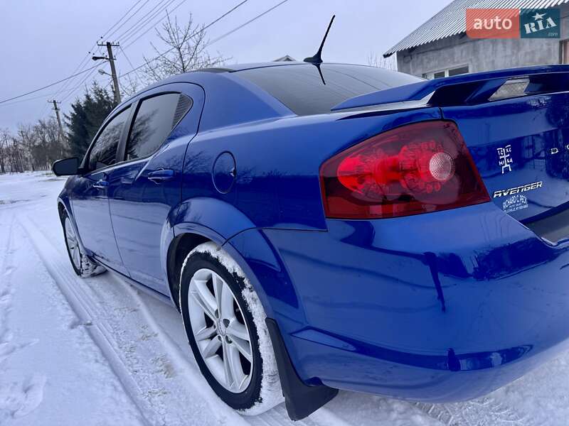 Седан Dodge Avenger 2014 в Кривом Роге