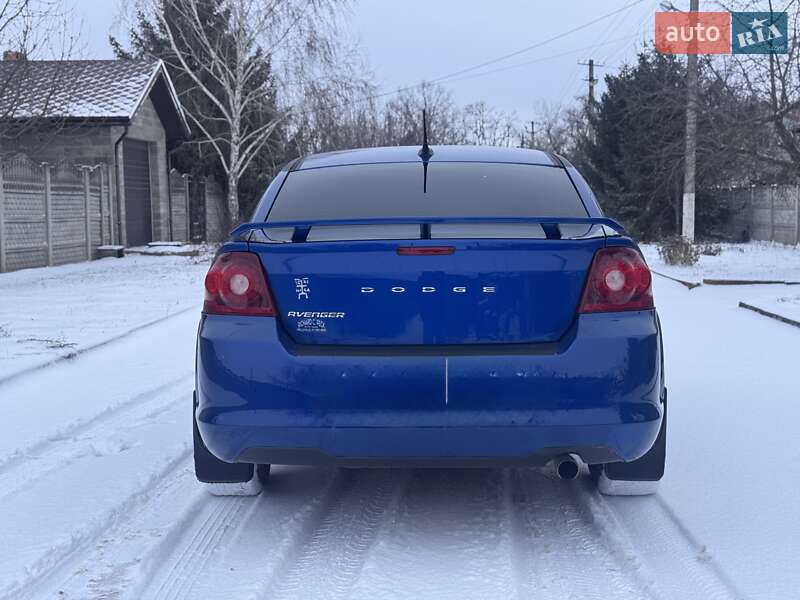 Седан Dodge Avenger 2014 в Кривом Роге