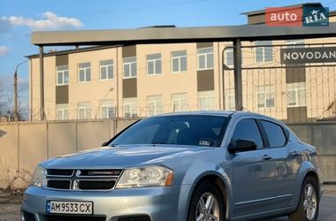 Седан Dodge Avenger 2013 в Нетешине