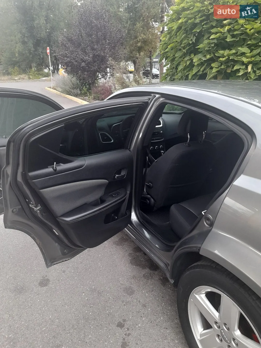 2012 Dodge Avenger - мініатюра 13