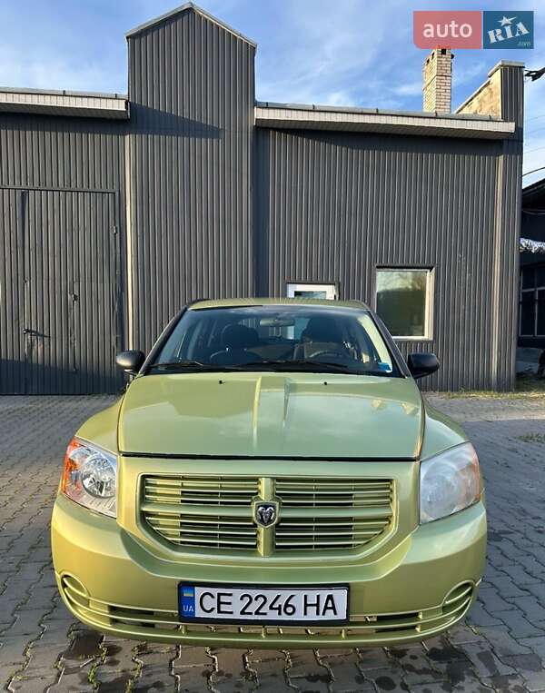 Хэтчбек Dodge Caliber 2010 в Черновцах