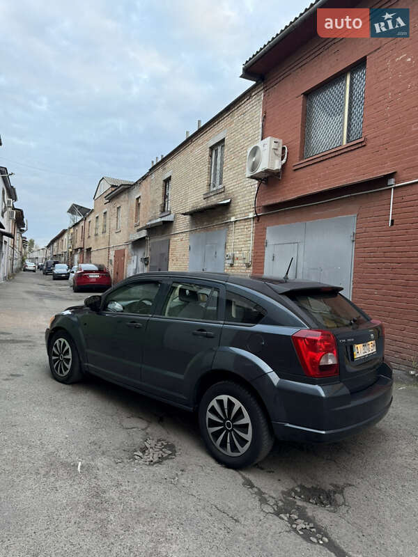 Внедорожник / Кроссовер Dodge Caliber 2006 в 