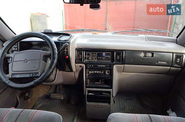 Минивэн Dodge Caravan 1992 в Кременчуге