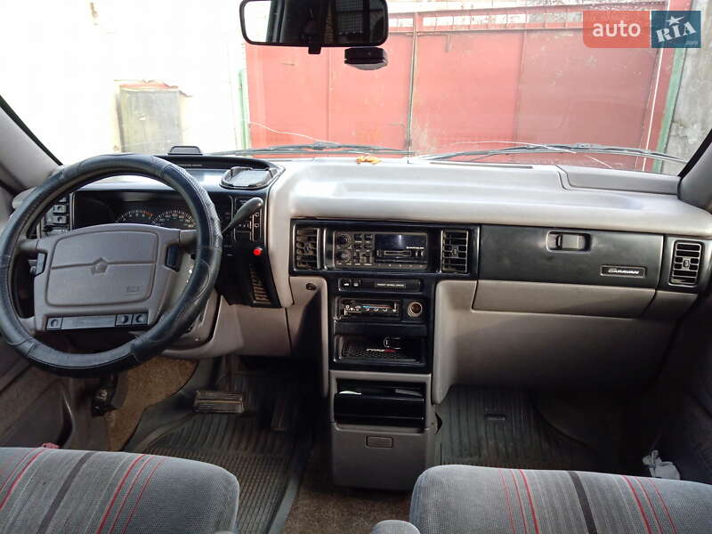 Минивэн Dodge Caravan 1992 в Кременчуге