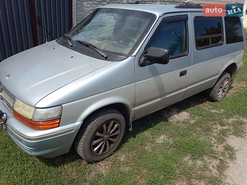 Минивэн Dodge Caravan 1992 в Кременчуге